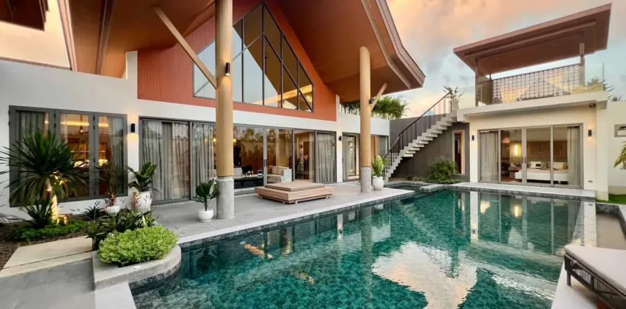 Casa de 4 dormitorios en Bang Tao, Tailandia № 67733