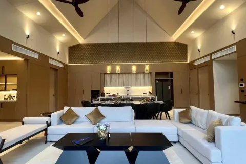 Casa de 4 dormitorios en Bang Tao, Tailandia № 67733 - foto 5