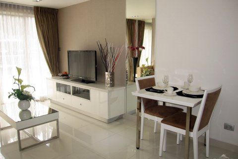 Condo in Pattaya, Thailand, 1 bedroom № 242841 - photo 4