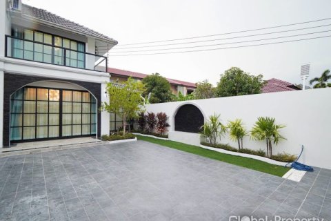 Maison à Pattaya, Thaïlande 4 chambres № 234247 - photo 8