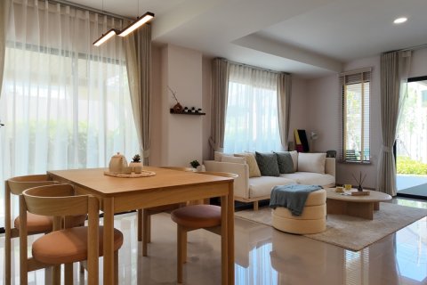 Chalet de 3 dormitorios en Pattaya, Tailandia № 205899 - foto 3