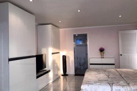 Condo sur Jomtien Beach, Pattaya, Thaïlande, 1 chambre  № 242327 - photo 11