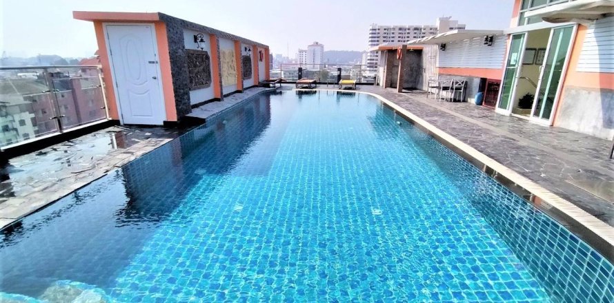 Condominio de 2 dormitorios en Pattaya, Tailandia № 242498
