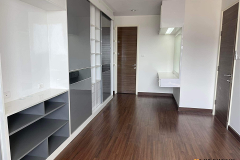 Condo in Bangkok, Thailand, 2 bedrooms  № 241617 - photo 4