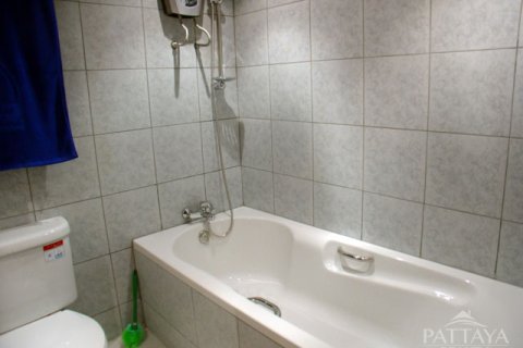 Condominio de 2 dormitorios en Jomtien Beach, Pattaya, Tailandia № 242196 - foto 17