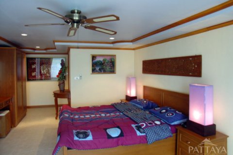 Condominio de 2 dormitorios en Jomtien Beach, Pattaya, Tailandia № 242196 - foto 9