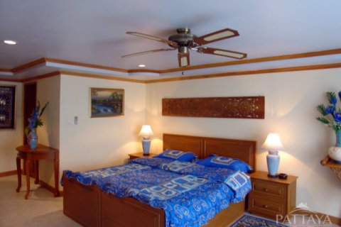 Condominio de 2 dormitorios en Jomtien Beach, Pattaya, Tailandia № 242196 - foto 14