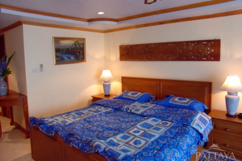 Condominio de 2 dormitorios en Jomtien Beach, Pattaya, Tailandia № 242196 - foto 16