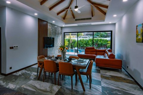 Casa de 4 dormitorios en Bang Tao, Tailandia № 120811 - foto 2