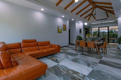 Casa de 4 dormitorios en Bang Tao, Tailandia № 120811 - foto 6