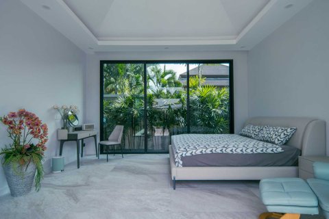 Casa de 4 dormitorios en Bang Tao, Tailandia № 120811 - foto 18