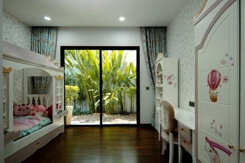 Casa de 4 dormitorios en Bang Tao, Tailandia № 120811 - foto 12