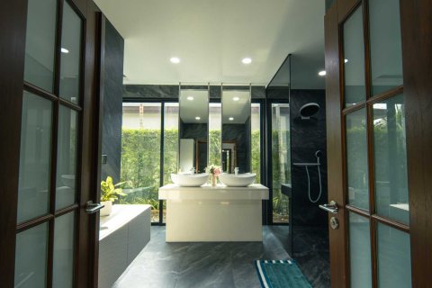 Casa de 4 dormitorios en Bang Tao, Tailandia № 120811 - foto 28