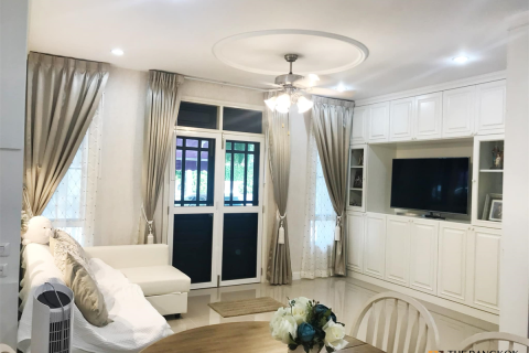 Casa de 3 dormitorios en Bangkok, Tailandia № 249841