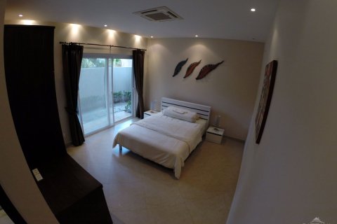 Casa de 3 dormitorios en Pattaya, Tailandia № 243360 - foto 15