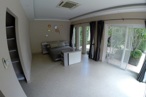 Casa de 3 dormitorios en Pattaya, Tailandia № 243360 - foto 12