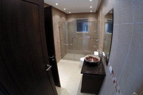 Casa de 3 dormitorios en Pattaya, Tailandia № 243360 - foto 10