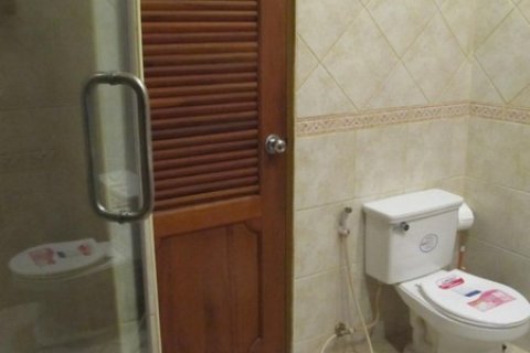 Casa de 2 dormitorios en Pattaya, Tailandia № 243352 - foto 2