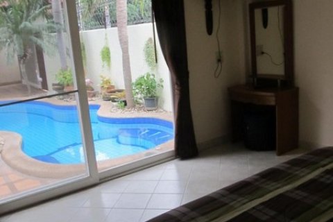 Casa de 2 dormitorios en Pattaya, Tailandia № 243352 - foto 4