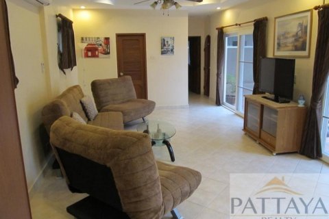 Casa de 2 dormitorios en Pattaya, Tailandia № 243352 - foto 8