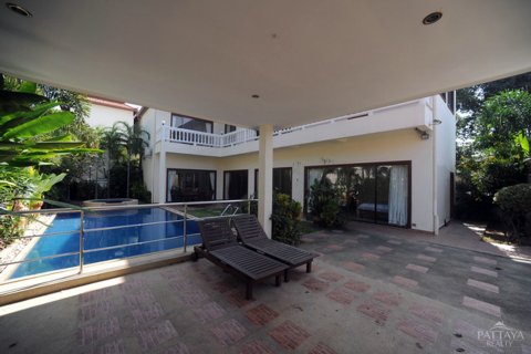 Maison à Pattaya, Thaïlande 5 chambres № 243301 - photo 2