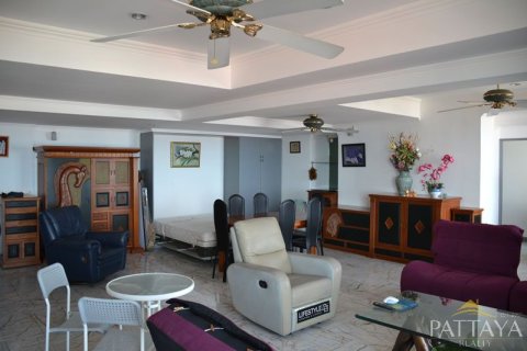 Condominio de 2 dormitorios en Pattaya, Tailandia № 242473 - foto 7
