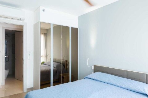 Condo in Bang Tao, Thailand, 2 bedrooms  № 241998 - photo 6