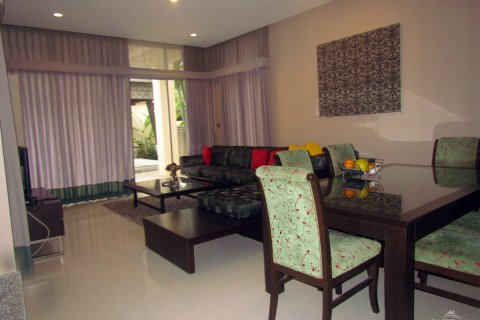 Casa de 3 dormitorios en Pattaya, Tailandia № 243344 - foto 11