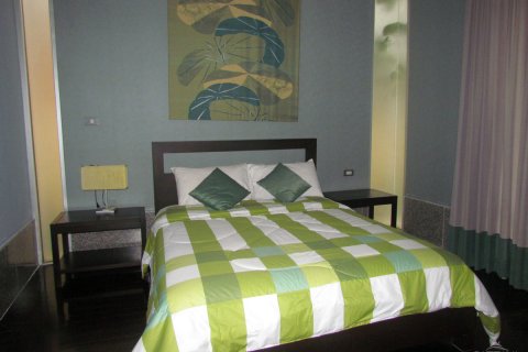 Casa de 3 dormitorios en Pattaya, Tailandia № 243344 - foto 12