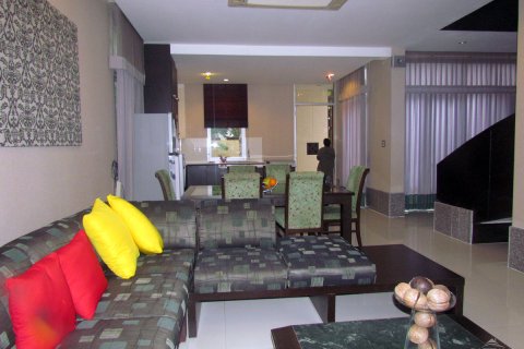 Casa de 3 dormitorios en Pattaya, Tailandia № 243344 - foto 7