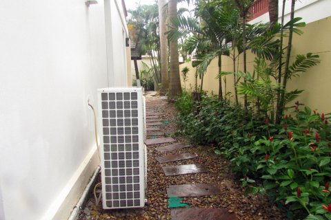 Casa de 3 dormitorios en Pattaya, Tailandia № 243344 - foto 5