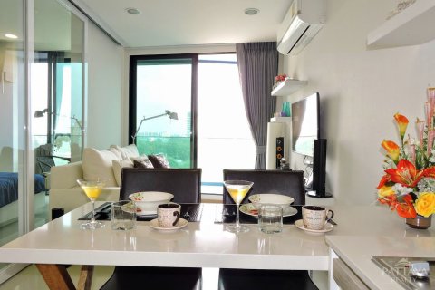 Condominio de 1 dormitorio en Jomtien Beach, Pattaya, Tailandia № 242298 - foto 3