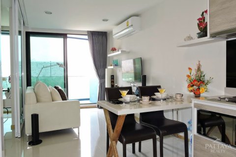 Condominio de 1 dormitorio en Jomtien Beach, Pattaya, Tailandia № 242298 - foto 4