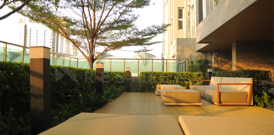 Condo in Bangkok, Thailand, 2 bedrooms № 186261