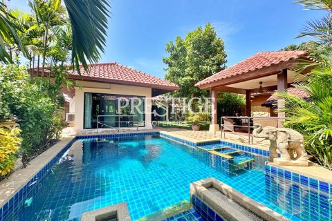 Casa de 3 dormitorios en Pattaya, Tailandia № 250646