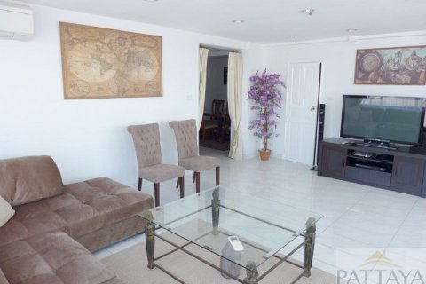 Condo in Pattaya, Thailand, 2 bedrooms  № 242411 - photo 19