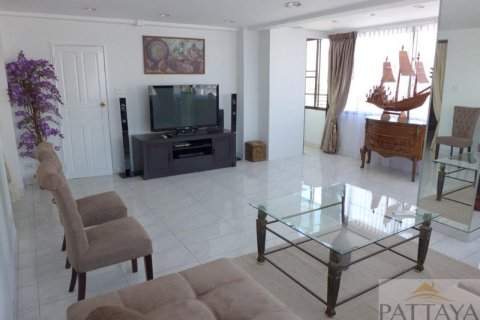 Condo in Pattaya, Thailand, 2 bedrooms  № 242411 - photo 27
