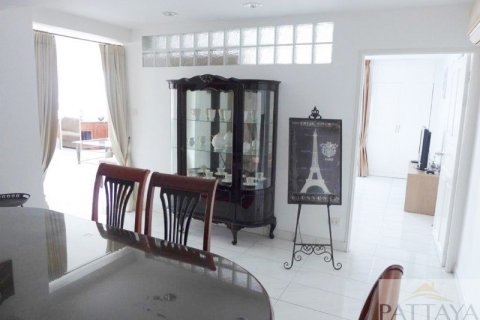 Condo in Pattaya, Thailand, 2 bedrooms  № 242411 - photo 12
