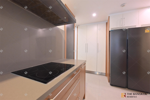 Condo à Bangkok, Thaïlande, 4 chambres  № 254640