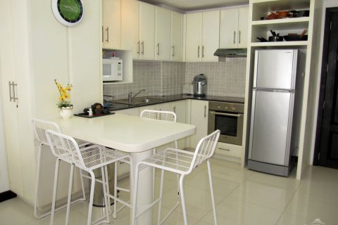 Condo in Pattaya, Thailand, 1 bedroom  № 242750 - photo 2