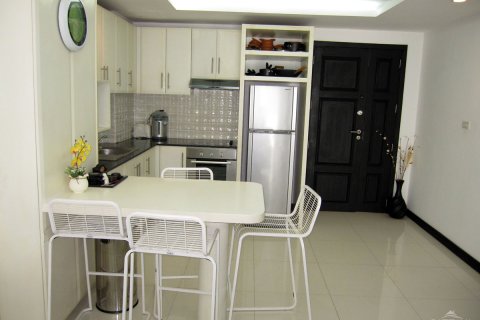 Condo in Pattaya, Thailand, 1 bedroom  № 242750 - photo 3