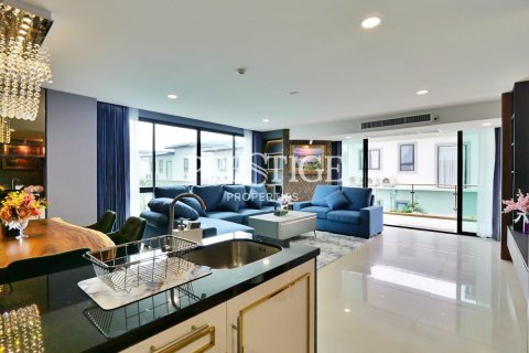 Condo in Pattaya, Thailand, 2 bedrooms  № 250437
