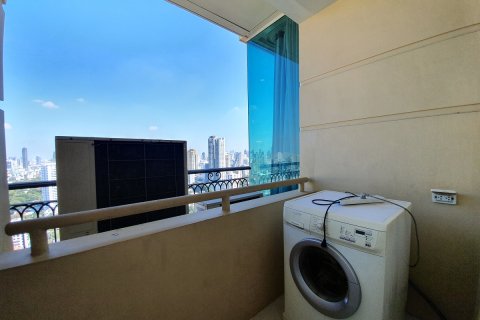 Condominio de 2 dormitorios en Watthana, Bangkok, Tailandia № 244888 - foto 17