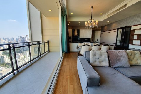 Condominio de 2 dormitorios en Watthana, Bangkok, Tailandia № 244888
