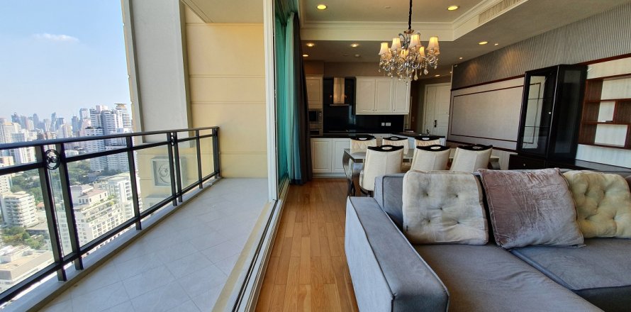 Condominio de 2 dormitorios en Watthana, Bangkok, Tailandia № 244888