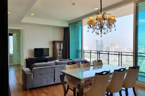 Condominio de 2 dormitorios en Watthana, Bangkok, Tailandia № 244888 - foto 2