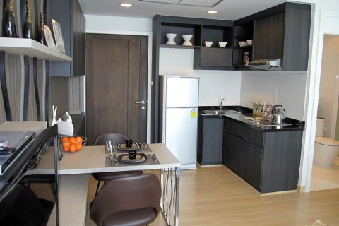 Condo in Pattaya, Thailand, 1 bedroom № 242659 - photo 4