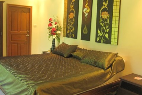 Casa de 3 dormitorios en Jomtien Beach, Pattaya, Tailandia № 243307 - foto 13