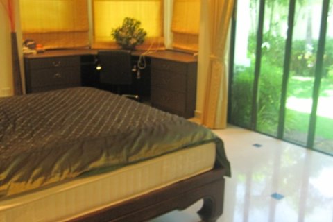 Casa de 3 dormitorios en Jomtien Beach, Pattaya, Tailandia № 243307 - foto 16