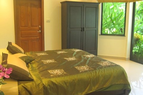 Casa de 3 dormitorios en Jomtien Beach, Pattaya, Tailandia № 243307 - foto 23
